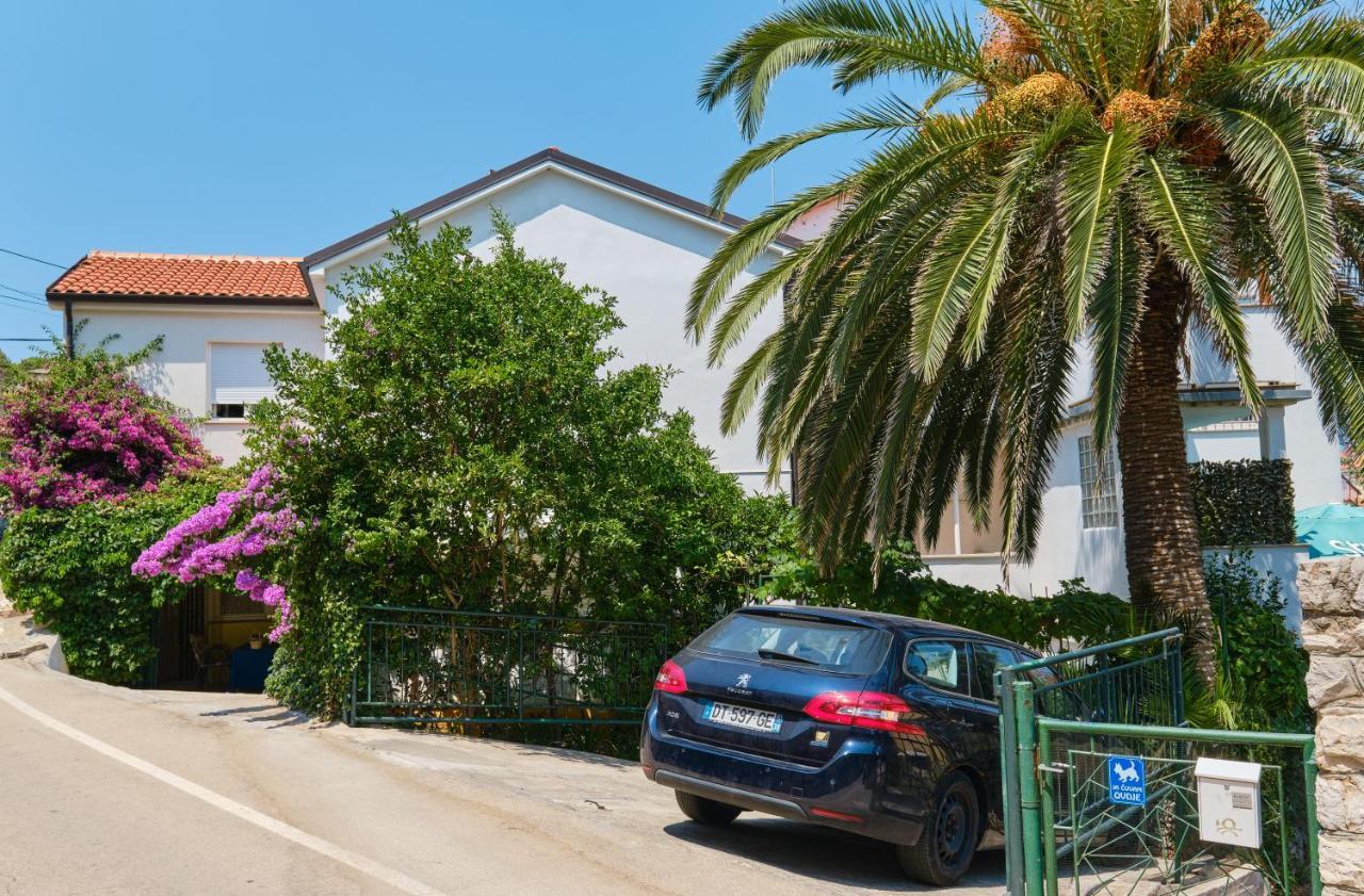 Apartments Antares Мали-Лошинь Экстерьер фото